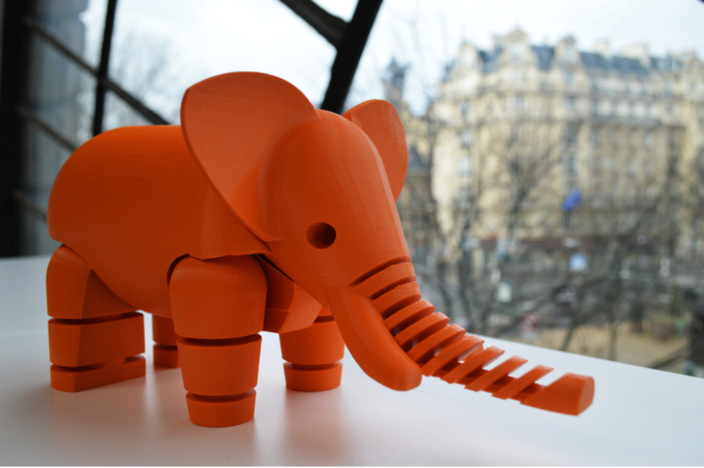 Modern Articulated Elephant Desk Figure π